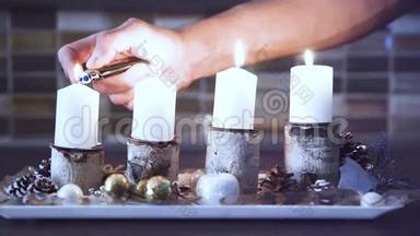 根据传统，每个星期天都会点燃<strong>历险</strong>记花圈上的蜡烛